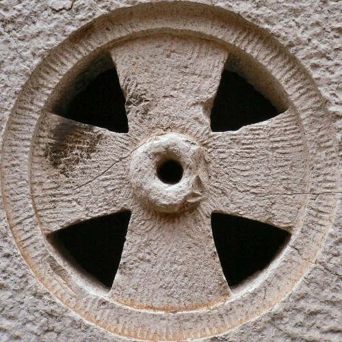 alt