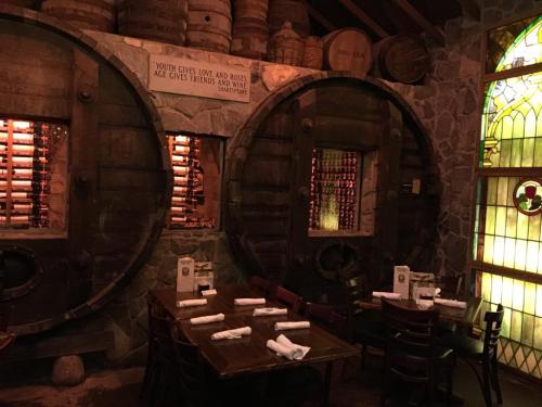 alt