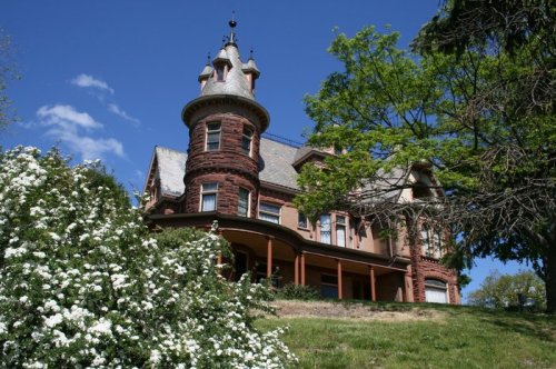 alt