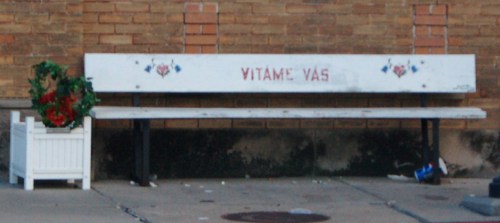 alt