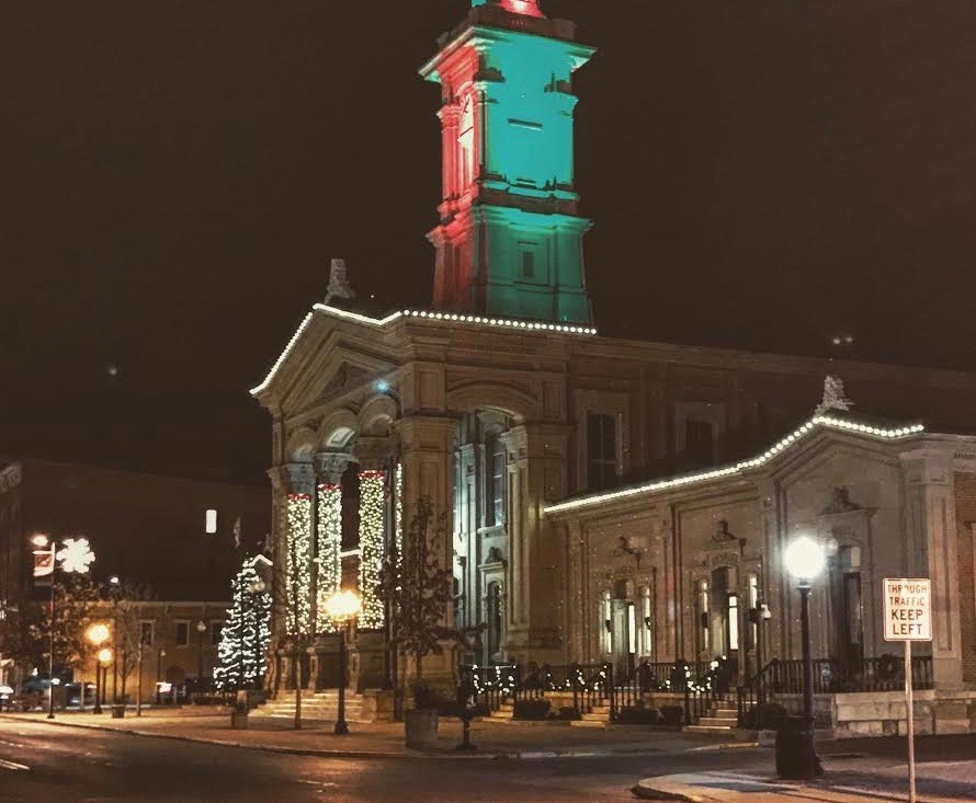 13 Main Streets In Ohio That Are Pure Magic During Christmastime