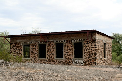 alt