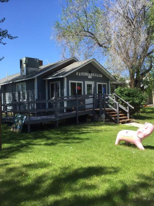 alt