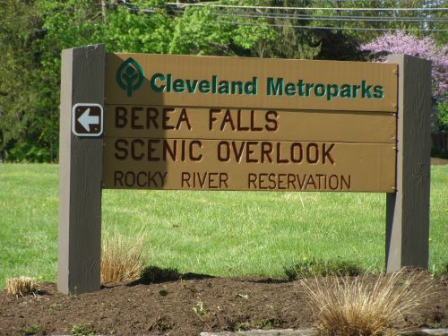 Sign for Cleveland Metroparks indicating Berea Falls and Scenic Overlook at Rocky River Reservation.