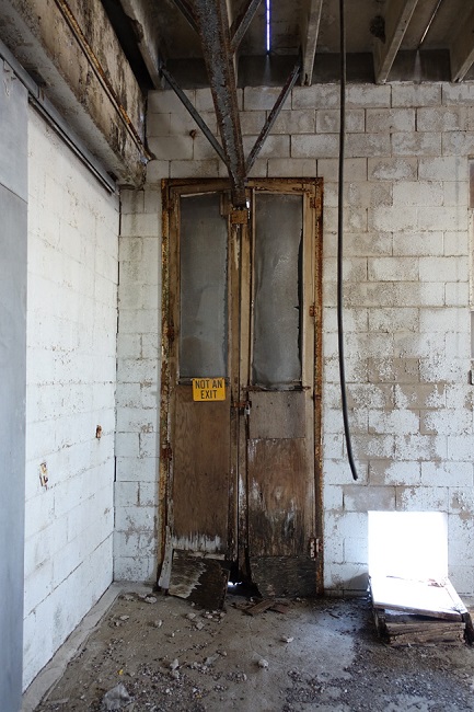 22 Photos Of An Abandoned Slaughterhouse In Nebraska