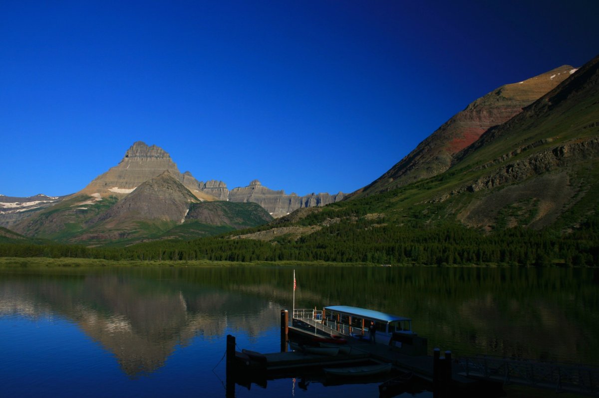 Lake Josephine In Montana Is Devastatingly Gorgeous