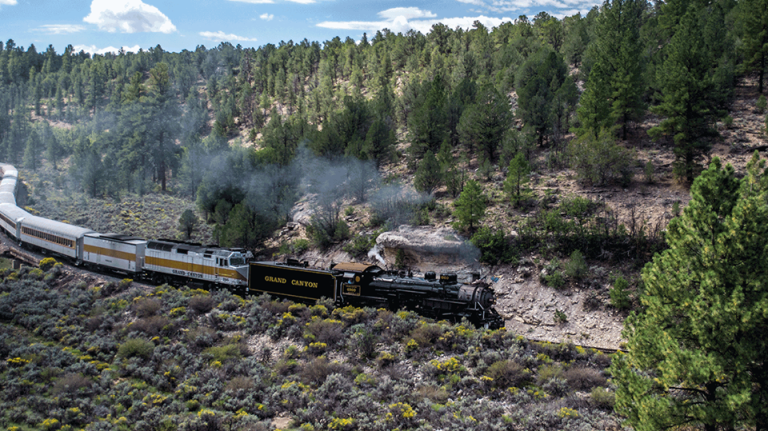 Experience the Grandeur of the Grand Canyon Railway