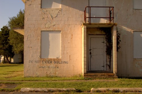 alt
