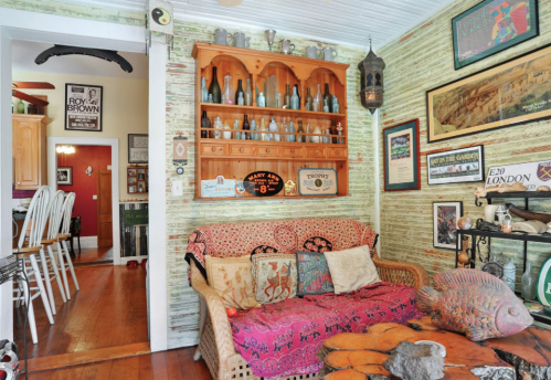 alt