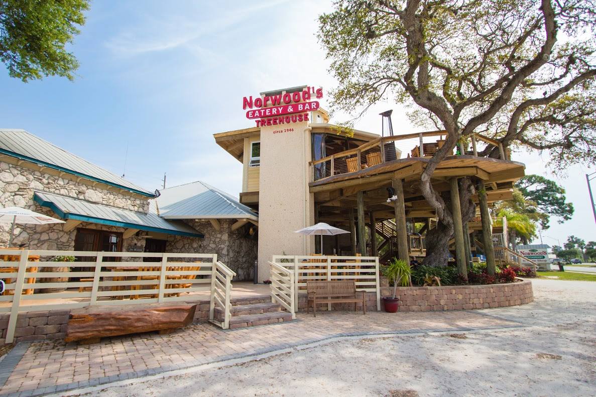 Treehouse restaurant discount