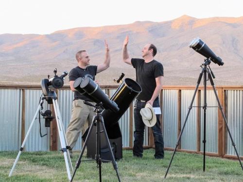 alt
