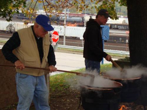 alt
