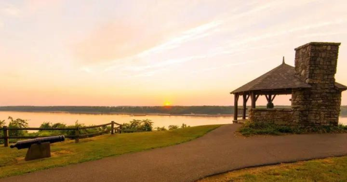 Columbus-Belmont State Park Overlooks