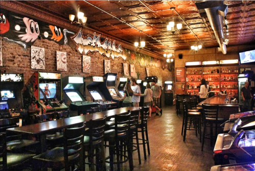 alt