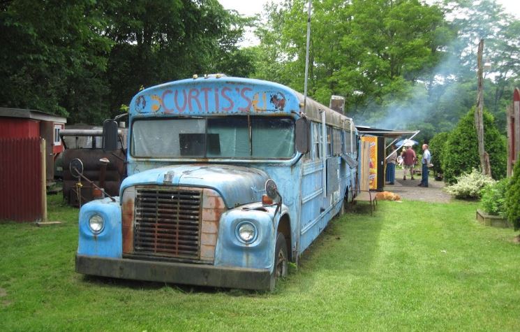 Curtis' Roadside Smokehouse On Wheels
