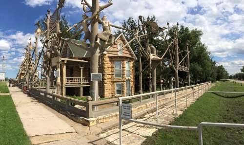alt