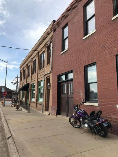alt