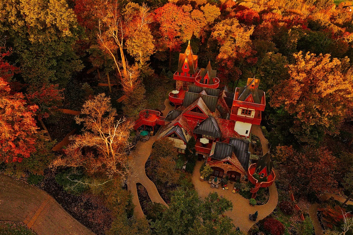 Visit Christmas At The Castle, A Kingdom Of Lights In Ohio