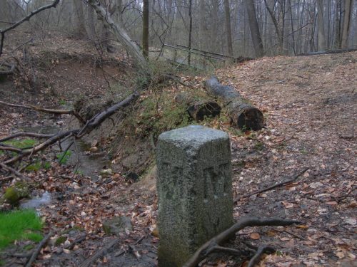 Maryland-Delaware-Pennsylvania Tri-State Point: Stand In 3 States