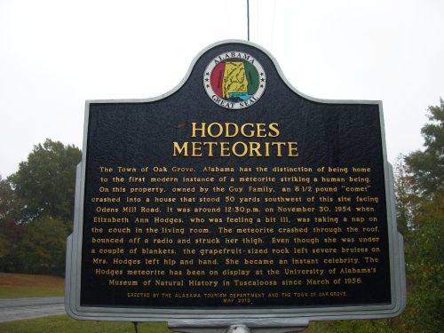 Sign about the Hodges Meteorite, detailing its impact in Oak Grove, Alabama, and its historical significance.