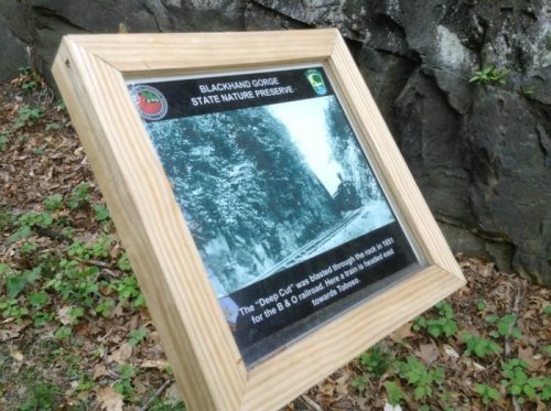Sign at Blackhand Gorge State Nature Preserve, detailing the history of the "Deep Cut" railroad from 1853.