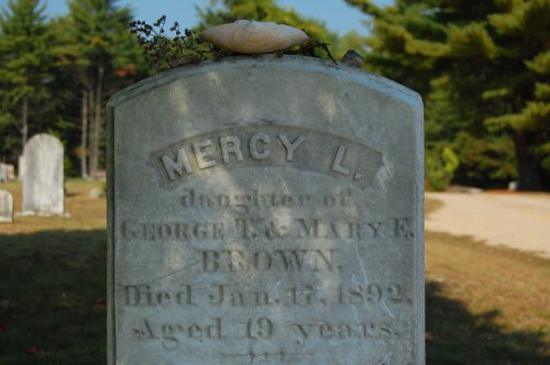 Gravestone of Mercy L. Brown, daughter of George T. and Mary E. Brown, who died on January 17, 1892, aged 19 years.