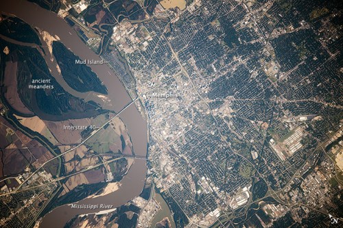 Aerial view of Memphis, Tennessee, featuring the Mississippi River, Mud Island, and Interstate 40.