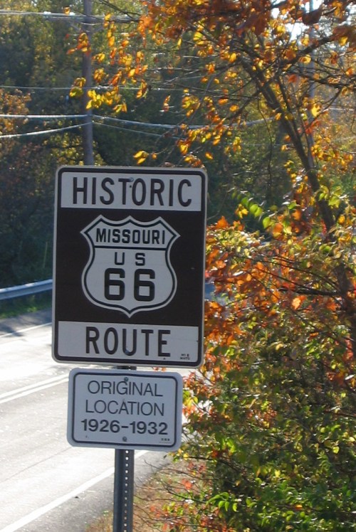 Sign for Historic Route 66 in Missouri, with a note about its original location from 1926 to 1932.