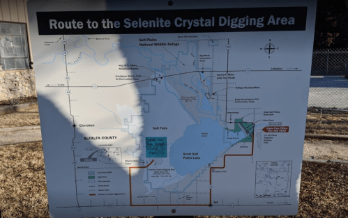 Map showing the route to the Selenite Crystal Digging Area, including nearby landmarks and roads in Alfalfa County.