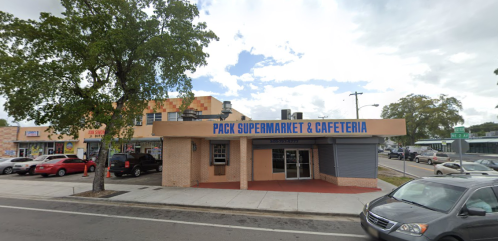 This Tiny Neighborhood Supermarket Is Said To Have The Best Fried