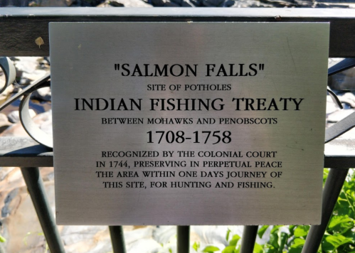 Sign at Salmon Falls detailing the Indian Fishing Treaty between Mohawks and Penobscots, 1708-1758.