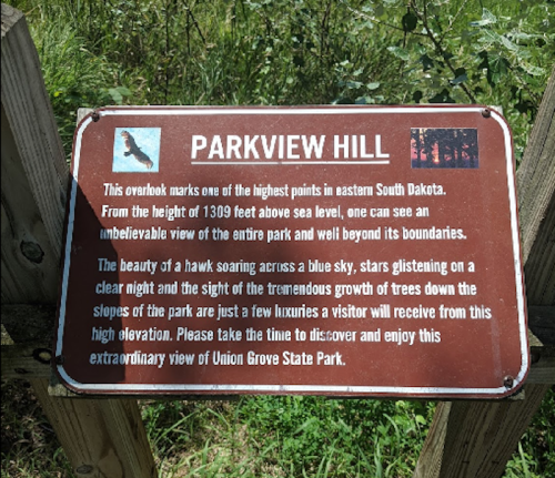 Sign at Parkview Hill in South Dakota, highlighting the view and beauty of Union Grove State Park from 1309 feet.