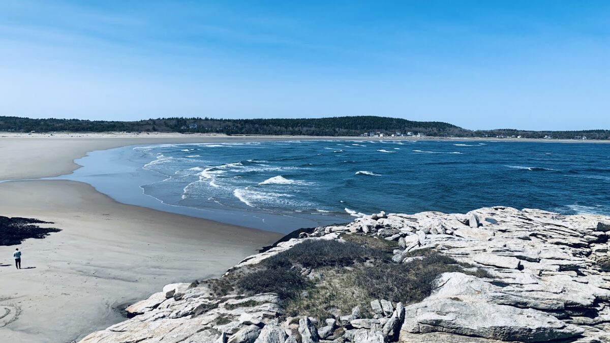This Hidden Beach Along The Maine Coast Is The Best Place To Find Seashells