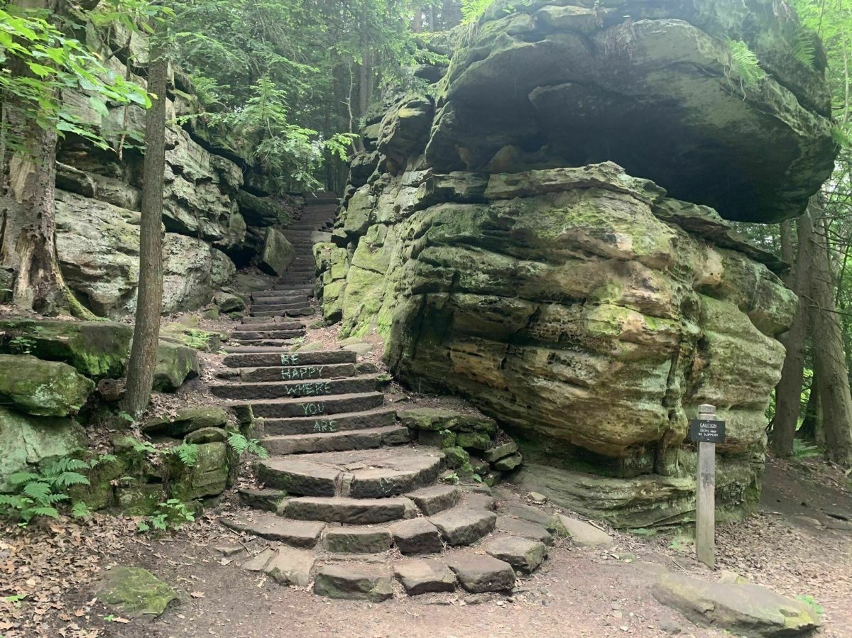 This Ohio Trail Leads To Jaw-Dropping Rock Formations