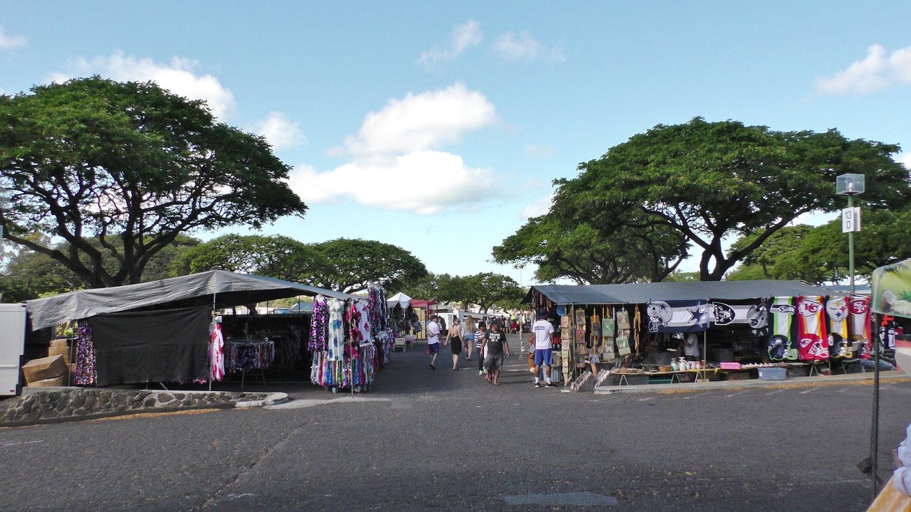 Aloha Stadium Swap Meet Is The Largest Flea Market In Hawaii
