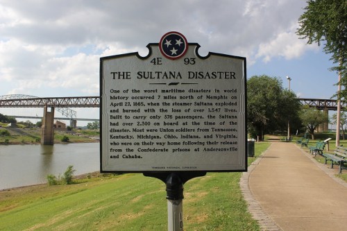 Historical marker about the Sultana Disaster, detailing the tragic event of April 27, 1865, near Memphis, Tennessee.