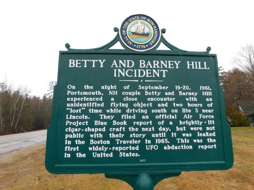 Historical marker about the Betty and Barney Hill UFO incident in Portsmouth, NH, detailing their 1961 encounter.