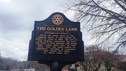 Historical marker for The Golden Lamb, detailing its history and significance as Ohio's oldest inn.