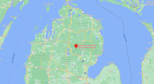 Map showing the location of Roscommon Red Pine Natural Area Preserve in Michigan, surrounded by lakes and forests.
