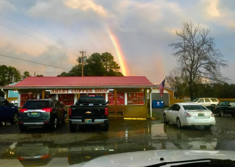 A Cozy Hideaway In Small-Town Alabama