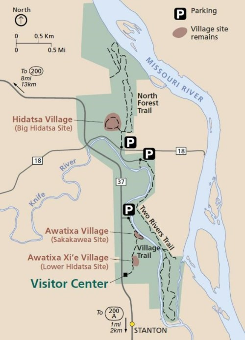 Map showing visitor center, parking areas, and trails near Hidatsa and Awatixa villages along the Missouri River.