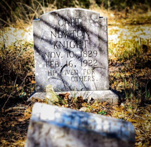 Gravestone of Capt. Newton Knight, born Nov. 10, 1829, died Feb. 16, 1922, with the inscription "He lived for others."