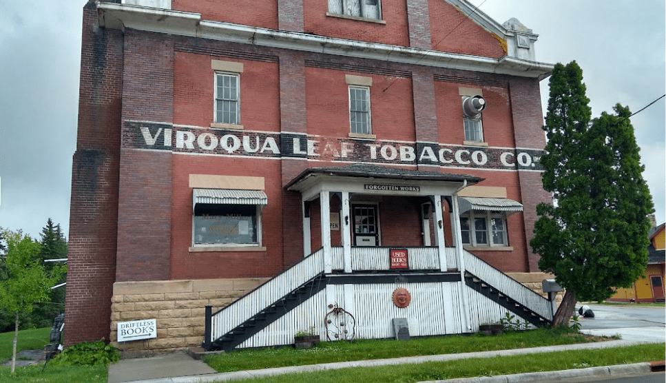 tobacco smoke and vape Stocking Up At Our Smoke and Vape Shop | KC
