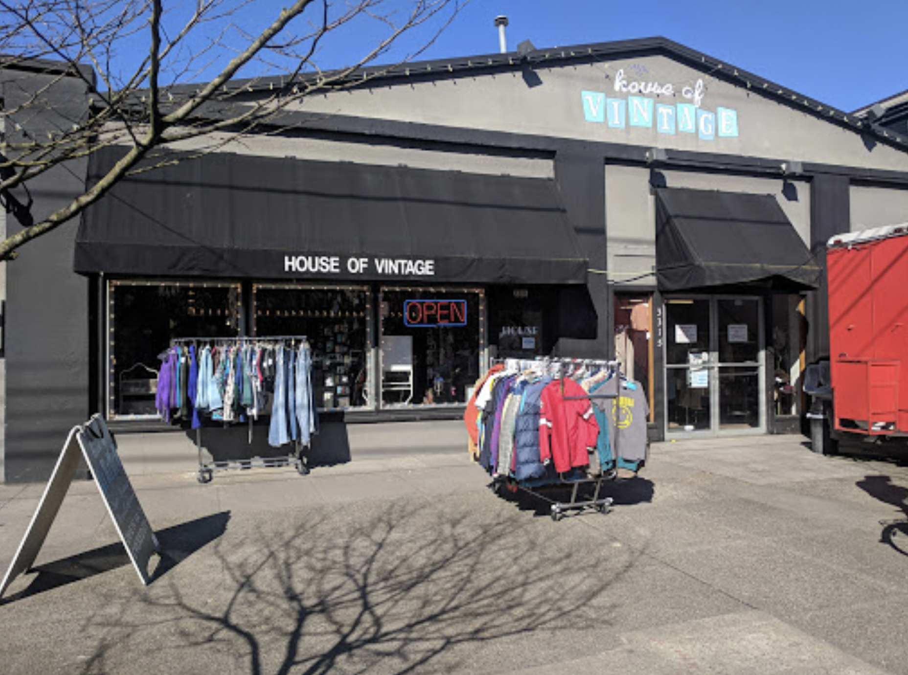 THE HOUSE OF VINTAGE House Of Vintage Is 13,000 Square Feet Of Treasures In Portland