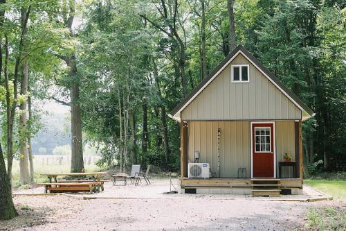 Best Cabins In Delaware: 14 Cozy Rentals For Every Budget