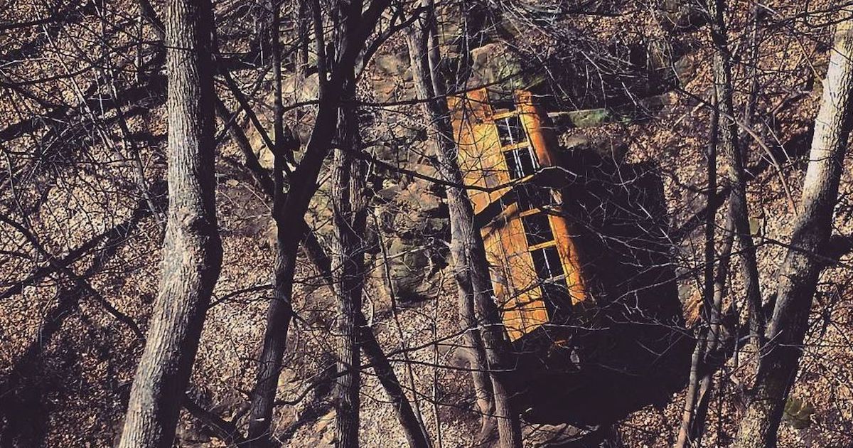 The Creepiest Hike in Iowa Leads to the Abandoned Ruins of a School Bus