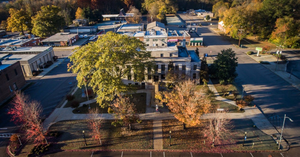 Just 2 Hours From Memphis, Selmer Is The Perfect Tennessee Day Trip