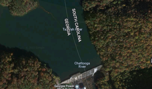 Map showing the Chattooga River, with borders of South Carolina and Georgia, and a dam at the bottom.