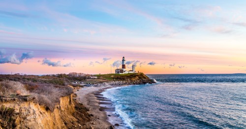 montauk lighthouse at sunset in montauk ny