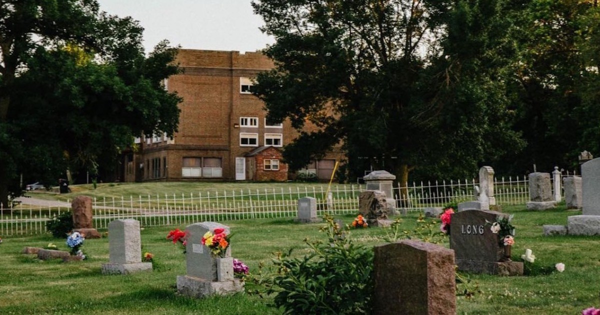 Farrar Schoolhouse Abandoned (And Haunted?) Iowa School